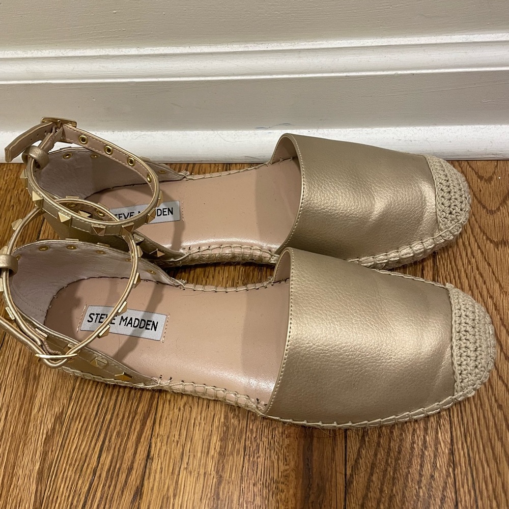 Steve Madden Gold Sandals size 9.5